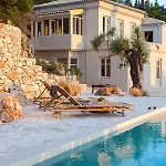 Luxury In * Áyios Nikítas